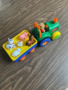 Kidoozie Funtime Tractor farm play set